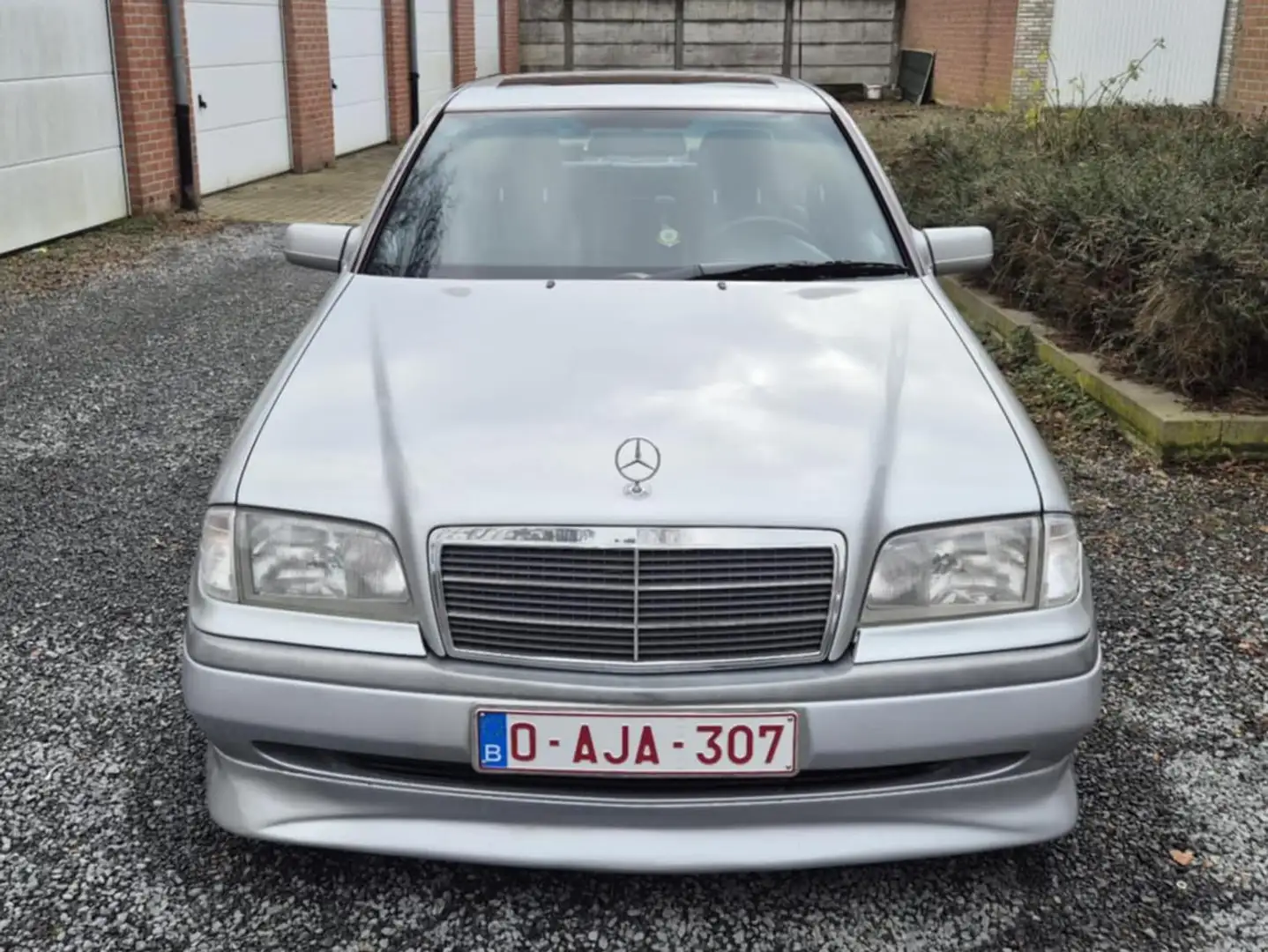 Mercedes-Benz C 32 AMG Silber - 2