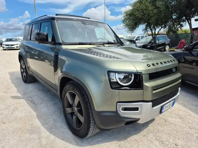 Land Rover Defender view 4