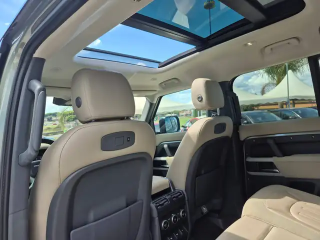 Land Rover Defender view 9