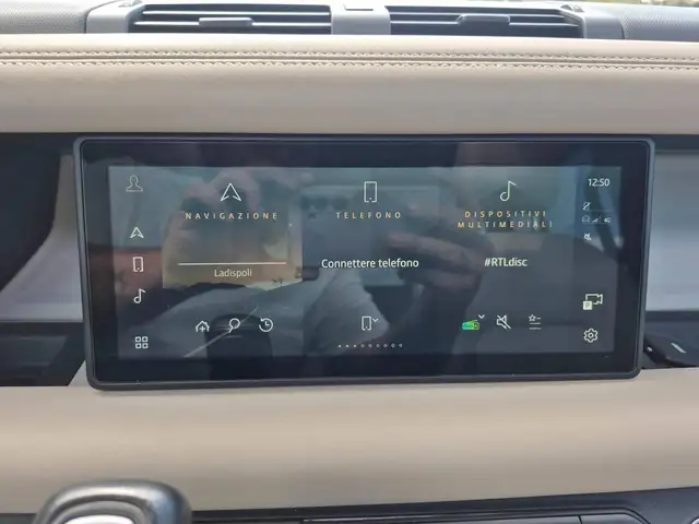 Land Rover Defender view 10