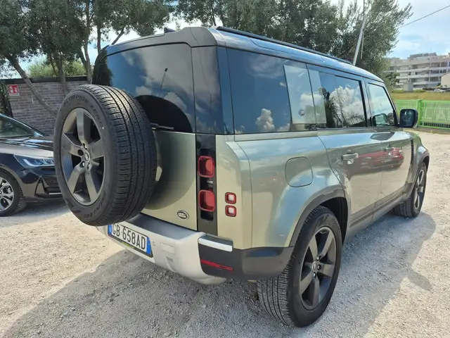 Land Rover Defender view 3