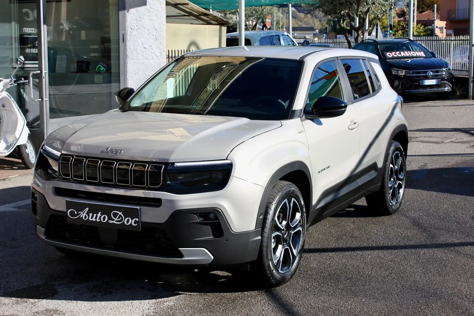 Jeep Avenger Avenger 1.2 Turbo 100 CV Summit Beige - 1