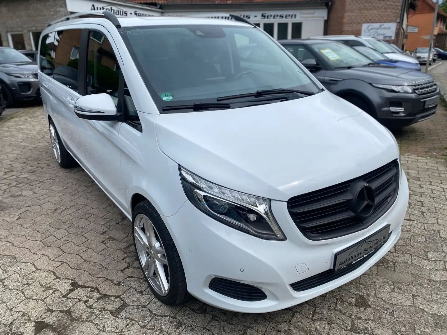 Mercedes-Benz V 250 /d,lang Navi*AHK*LED*Sport-Paket* bijela - 1