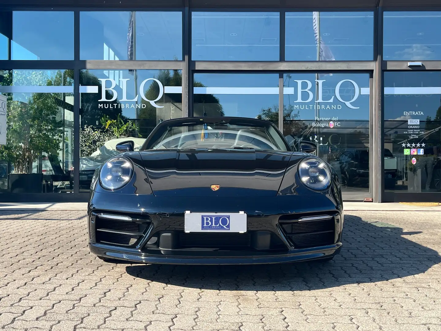 Porsche 992 911 Cabrio 3.0 Carrera auto Schwarz - 2