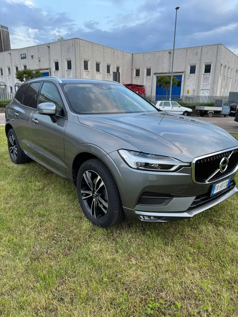 Volvo XC60 2.0 d4 R-design awd geartronic my18 - 1