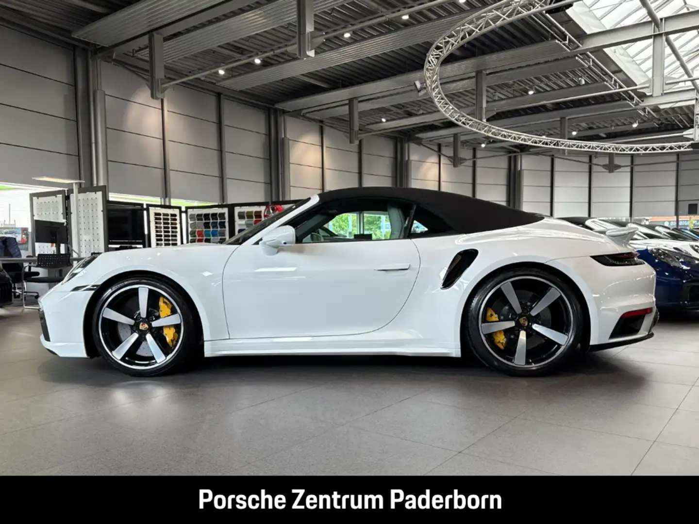 Porsche 992 911 Turbo Cabriolet BOSE Sportabgasanlage Weiß - 2