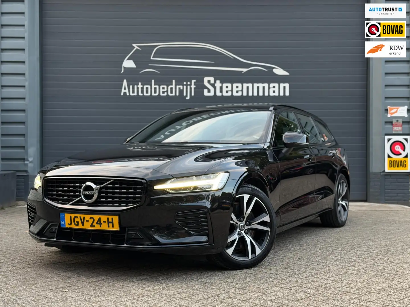 Volvo V60 2.0 T6 Plug-in hybrid AWD Plus Dark | R-Design | P Nero - 1