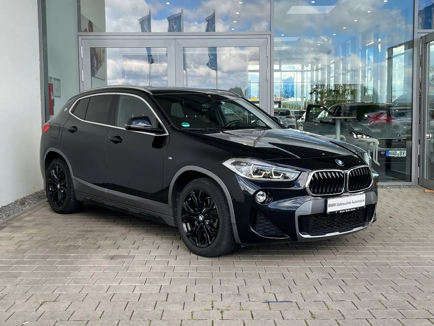 BMW X2 xDrive20d M Sport X HUD.AHK.PANO.DriveA.Navi+ Noir - 2