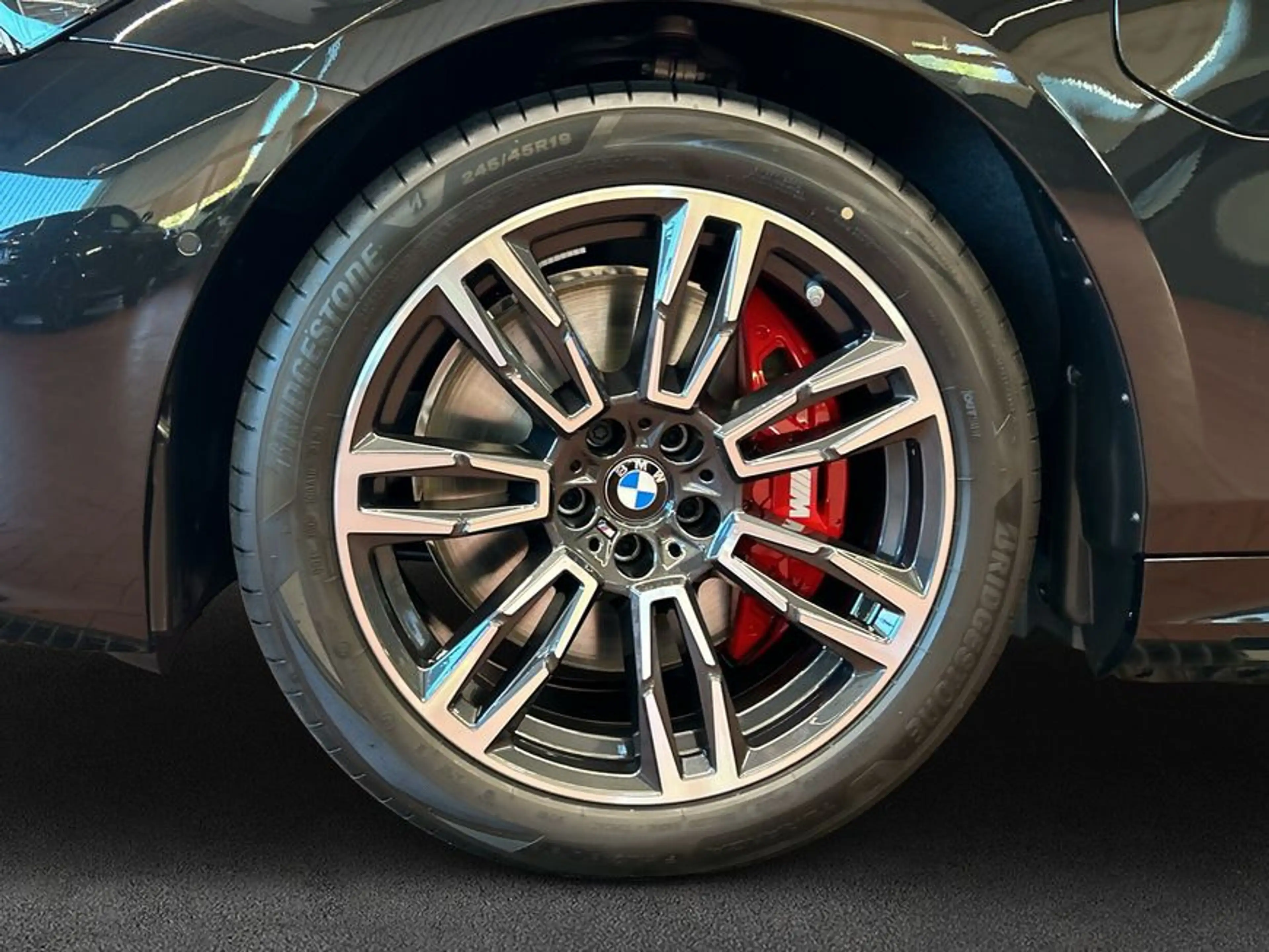 BMW 550 550e xDrive Aut. 230 kW, 4-türig — photo 8