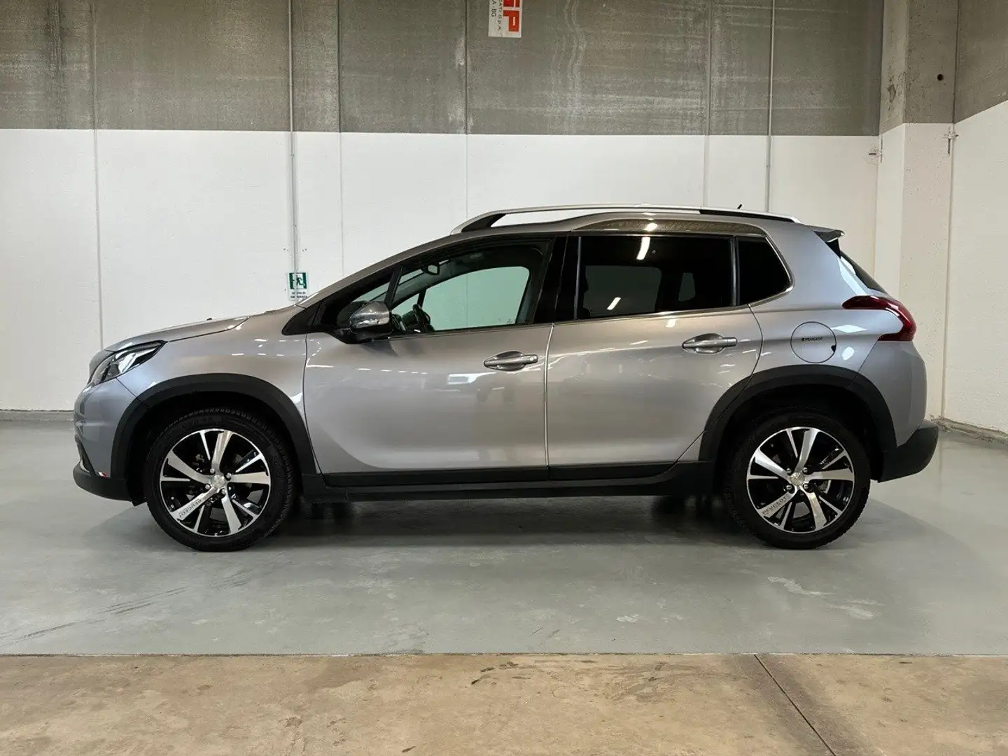 Peugeot 2008 BlueHDi 100cv Allure Grigio - 2