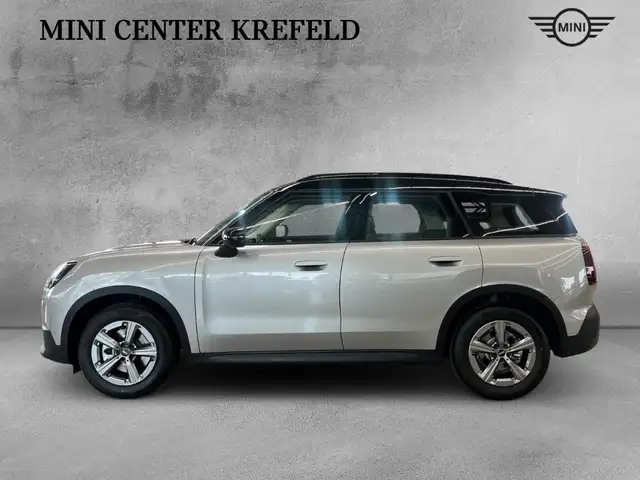 Mini Countryman view 3