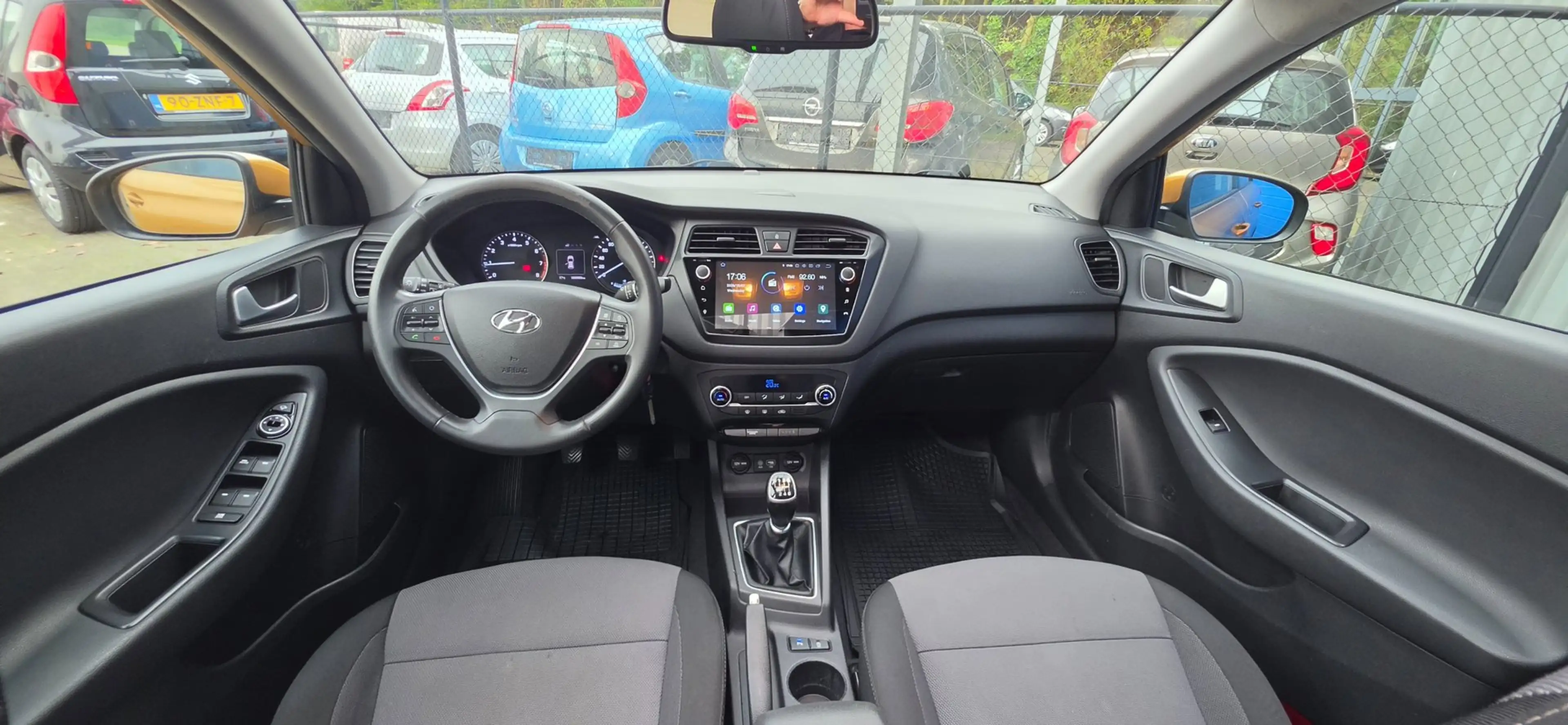Hyundai i20 1.0 T-GDI Clima Cruise Panorama Carplay® Zeer lux! — photo 9