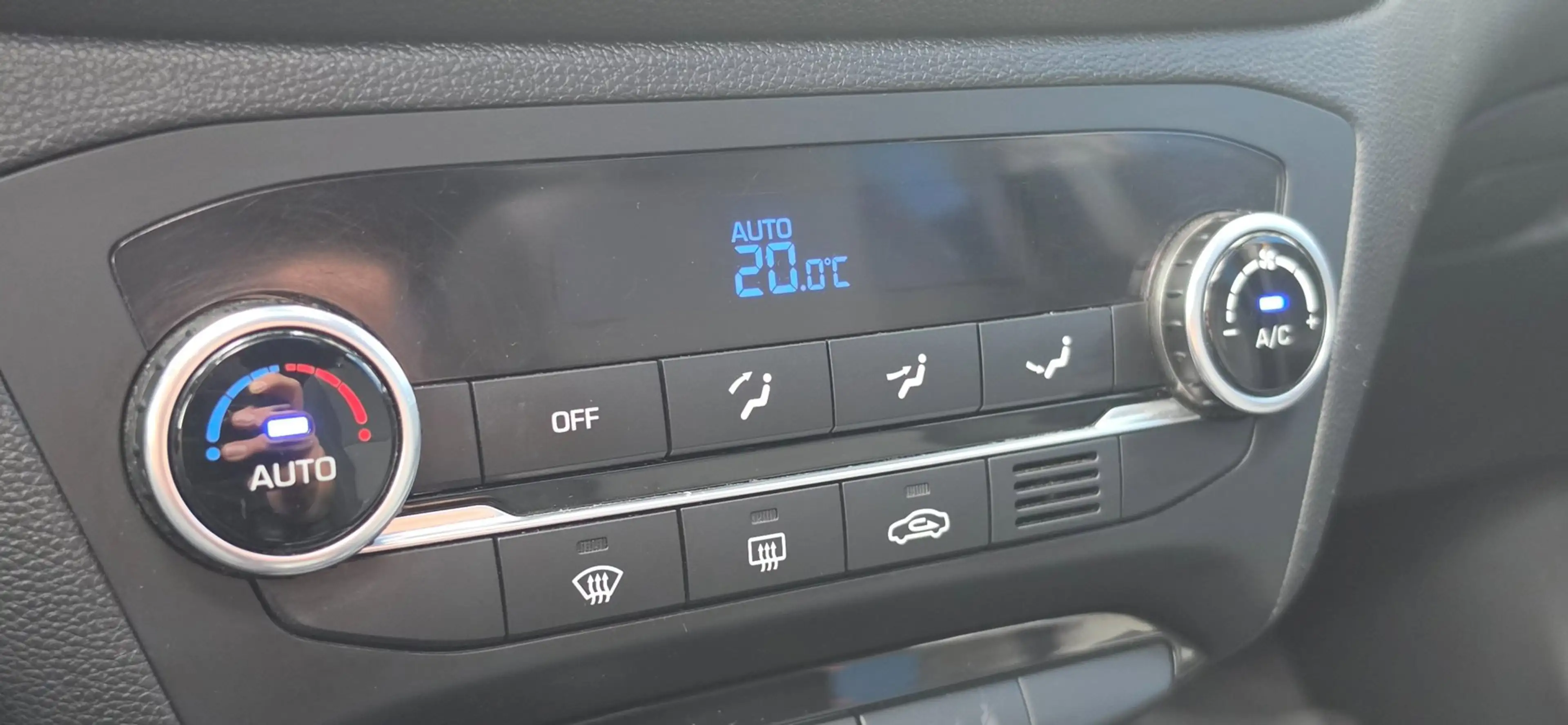 Hyundai i20 1.0 T-GDI Clima Cruise Panorama Carplay® Zeer lux! — photo 23