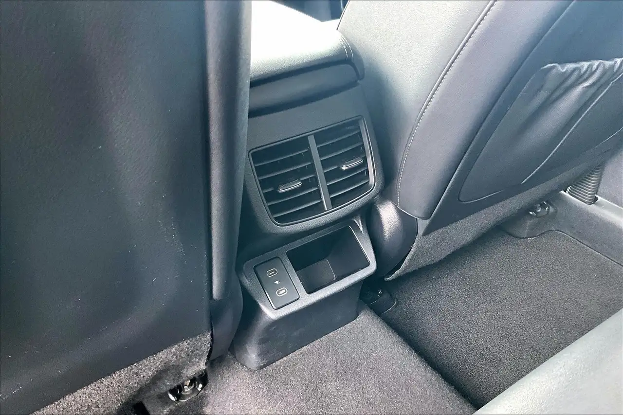 Kia Seltos снимка Kia Seltos