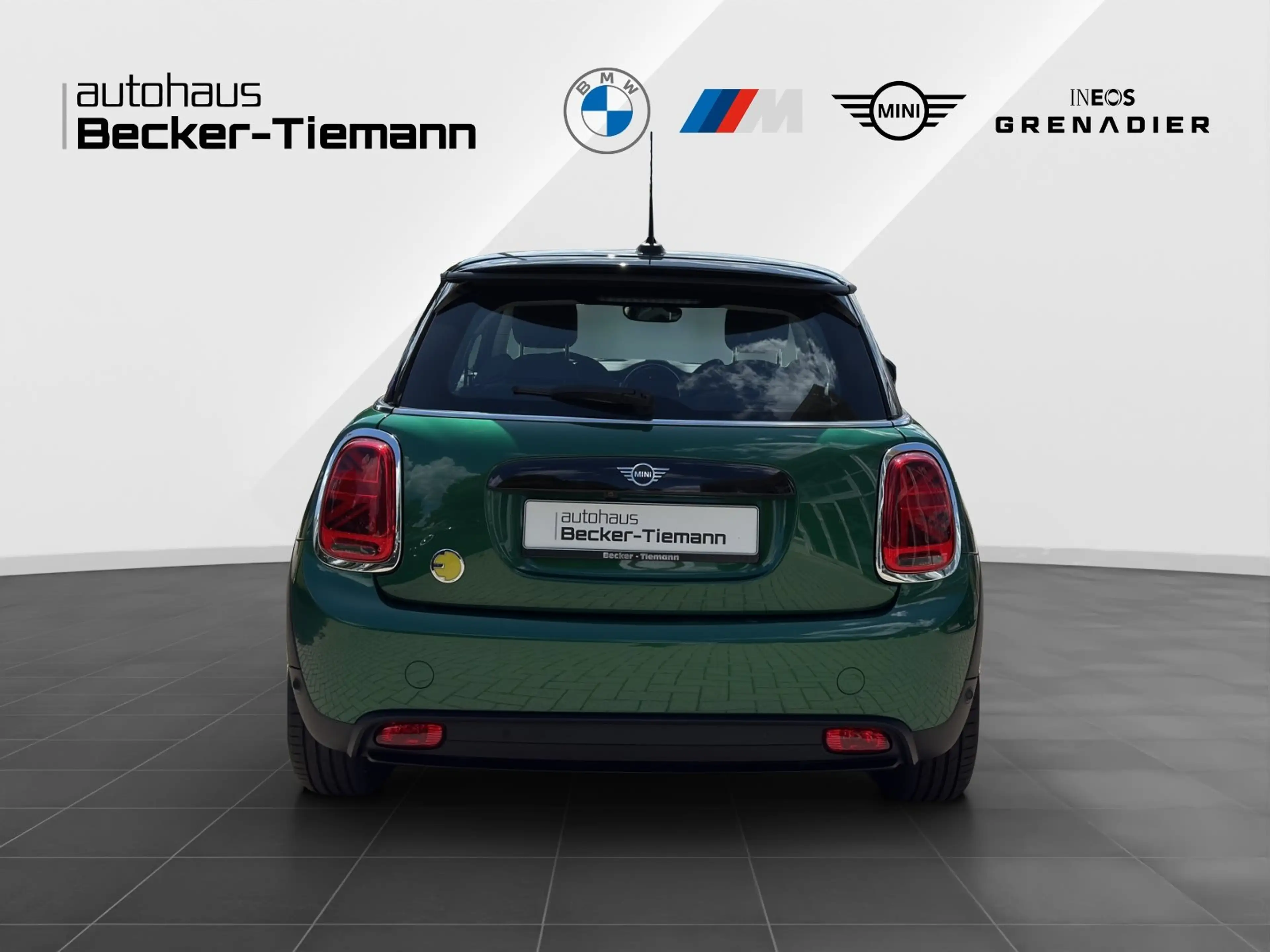 MINI Cooper SE Hatch 16" / Pano / RFK / DrivAss / DAB / LED / Key — photo 5