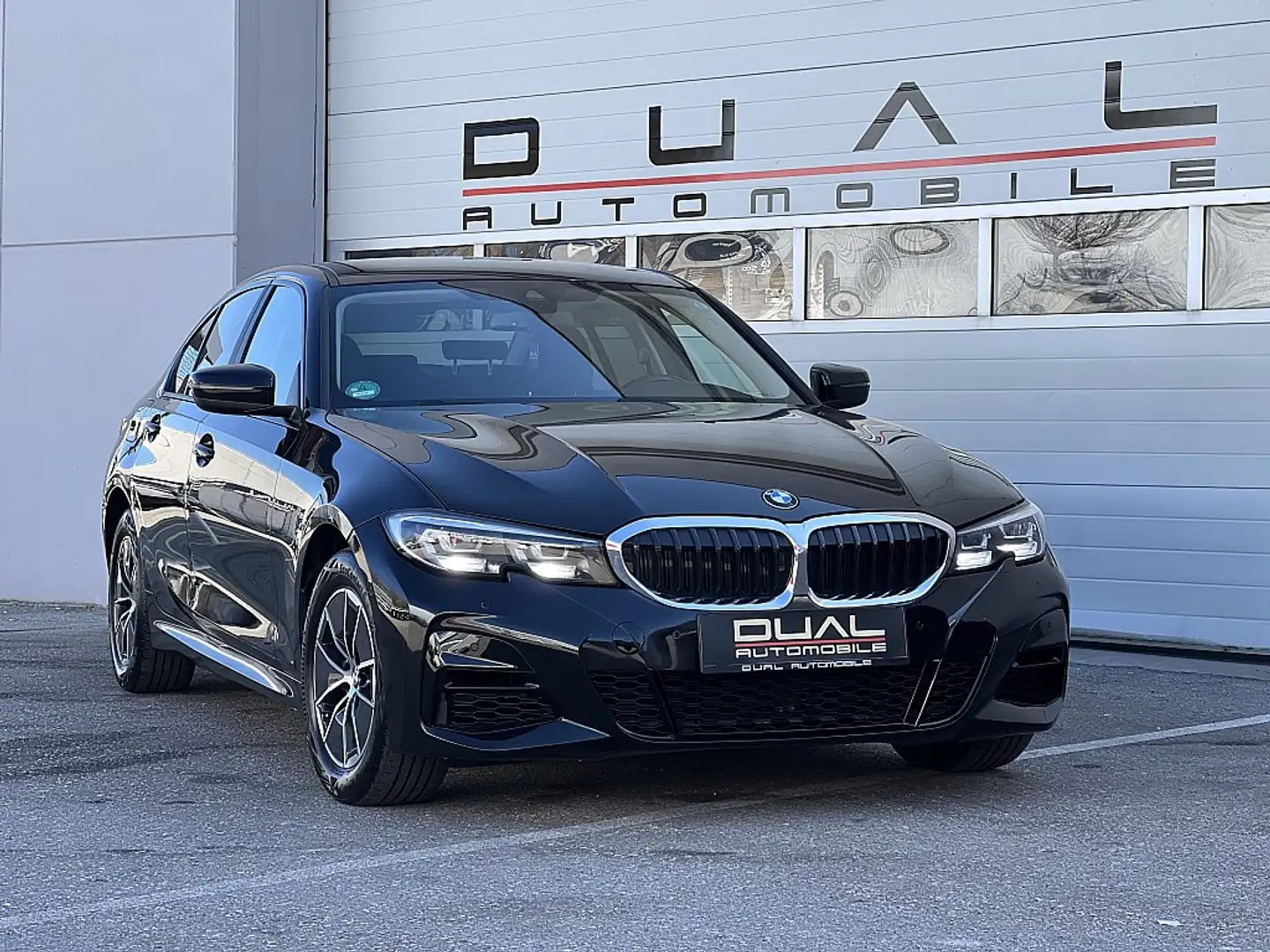 BMW 318 d Aut./M-PAKET Schwarz - 2