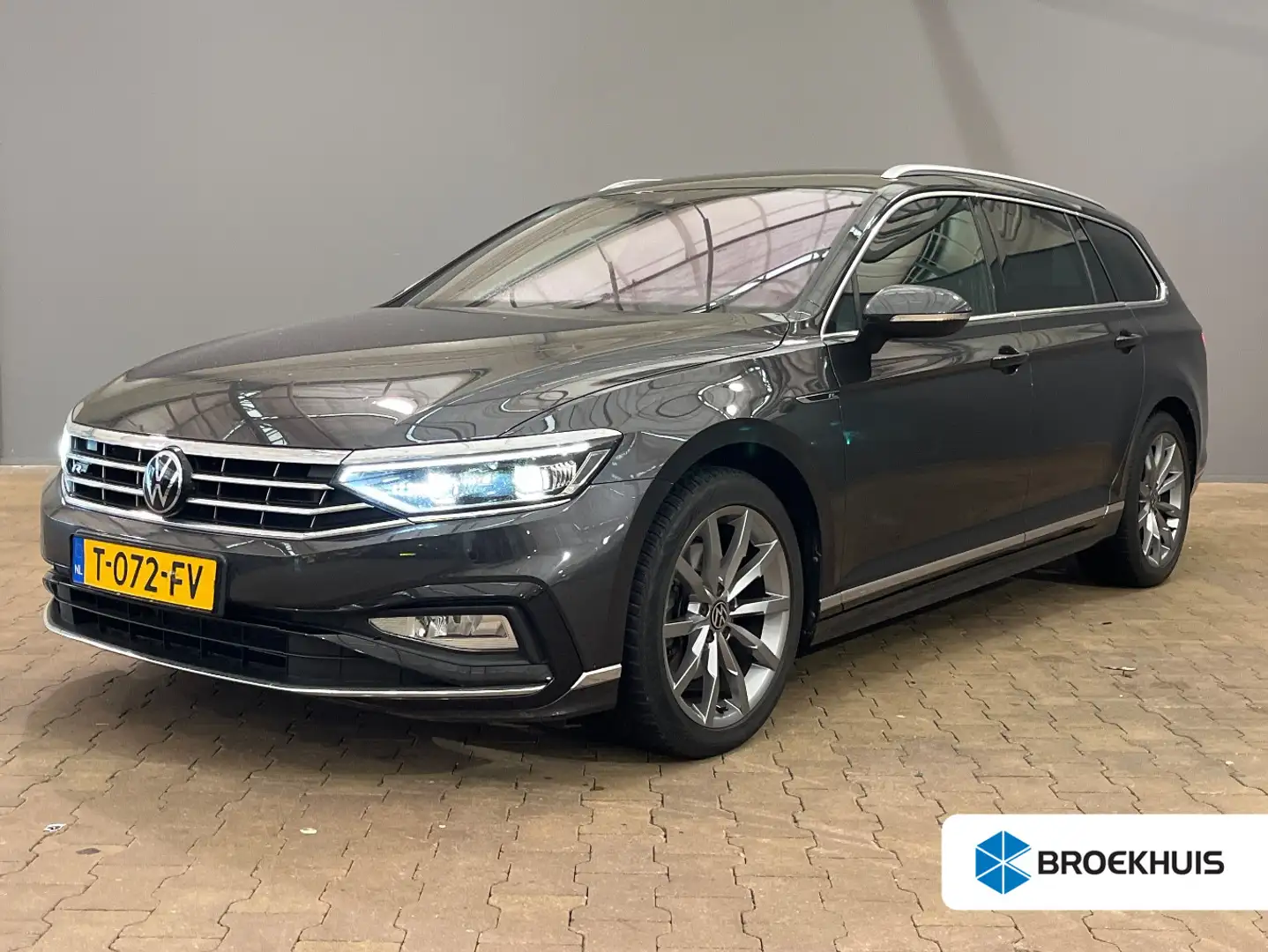 Volkswagen Passat Variant 1.5 TSI R-Line Business Gris - 1