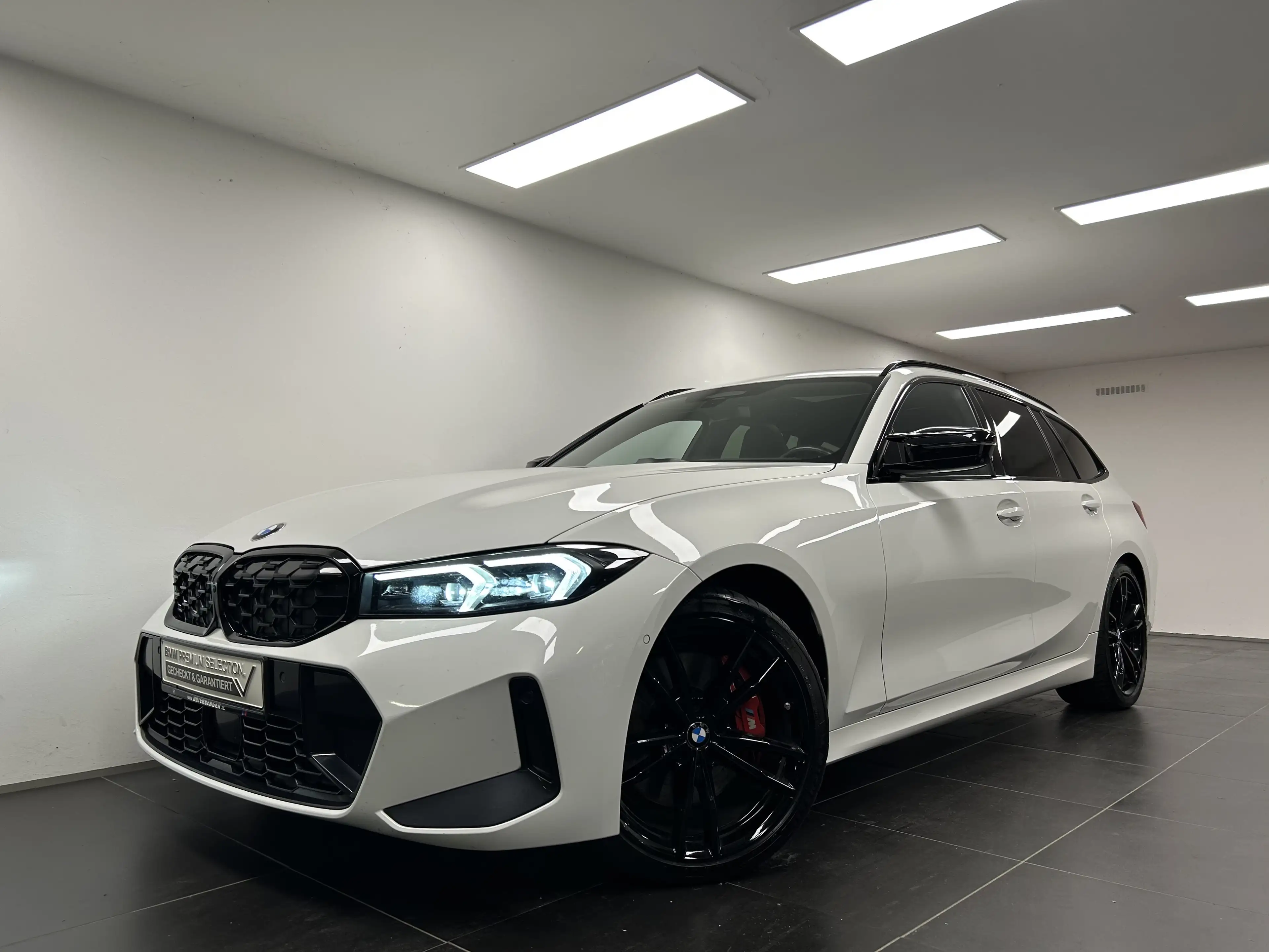 BMW 340 M340d xDrive Touring — photo 7