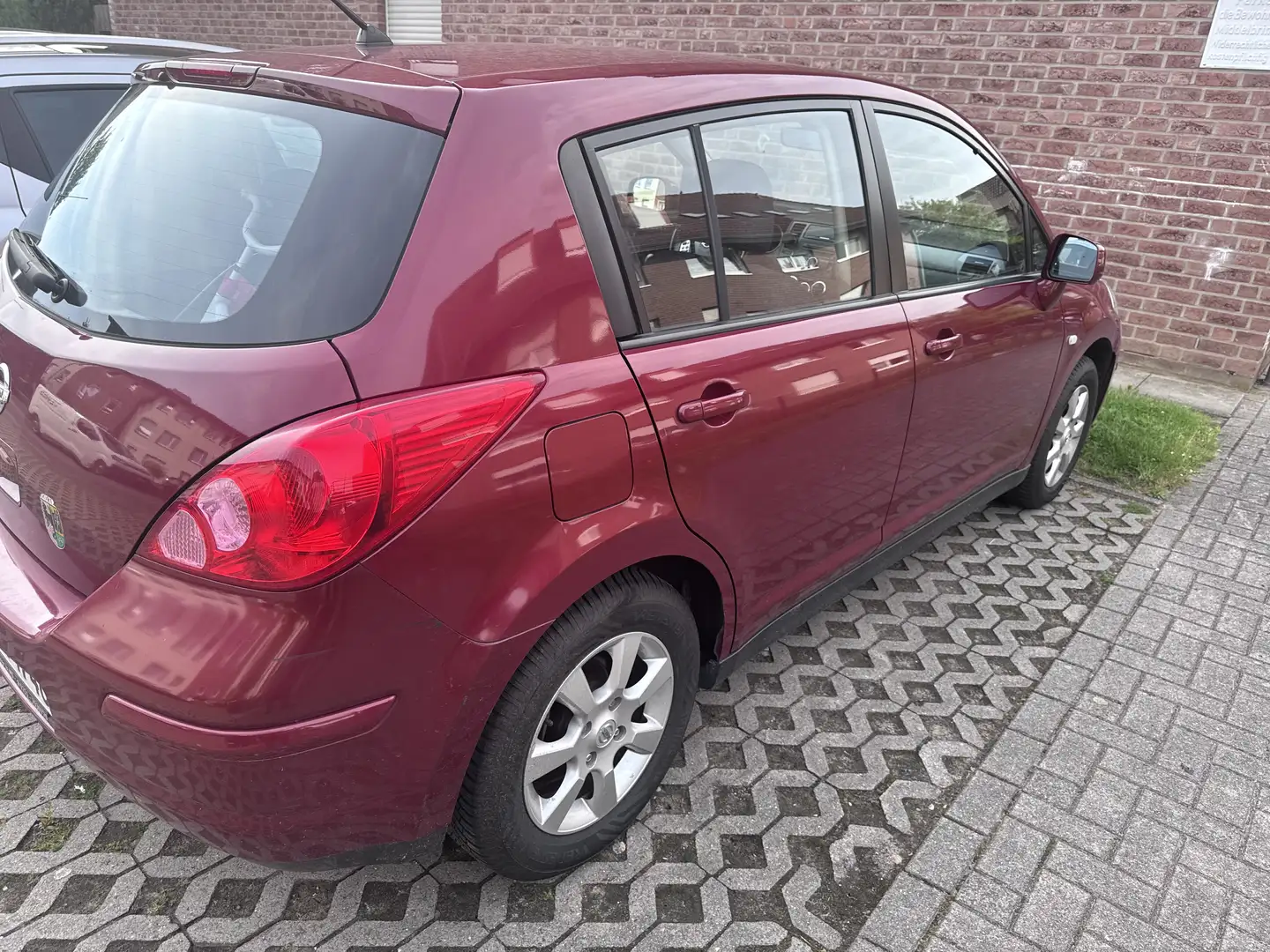 Nissan Tiida 1.6 acenta - 2