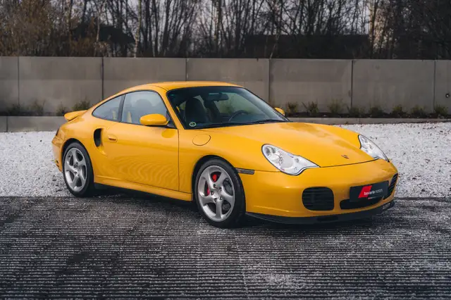 Porsche 996 Turbo / Speed Yellow / Sunroof / Manual