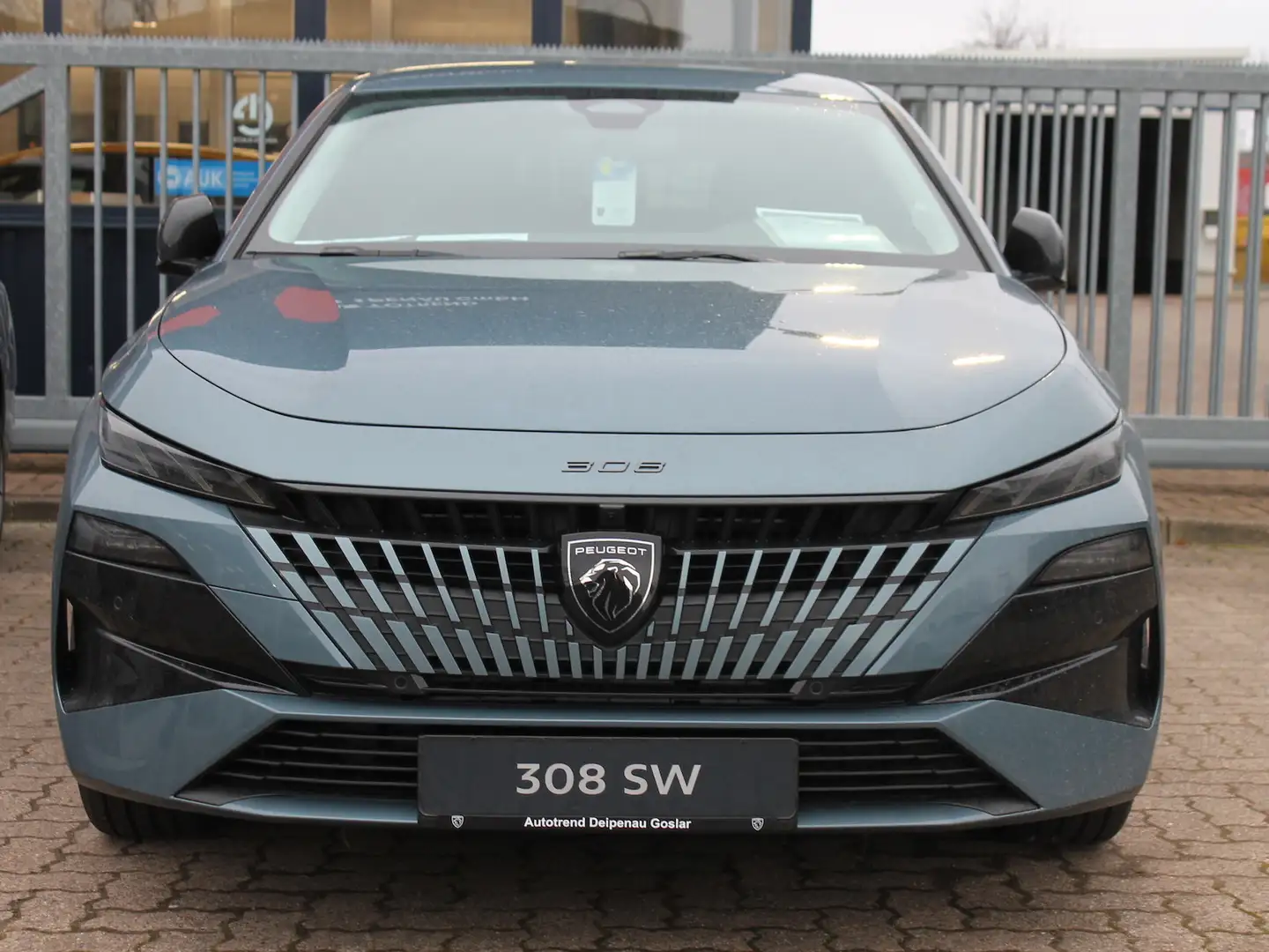 Peugeot 308 SW Allure Hybrid 145 e-DSC Blau - 2