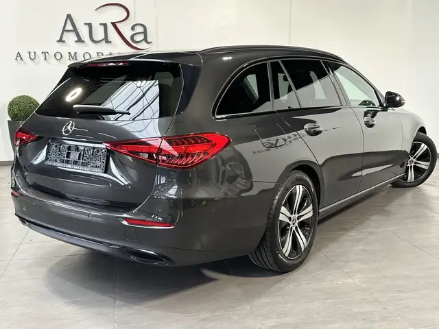 Mercedes-Benz C view 5