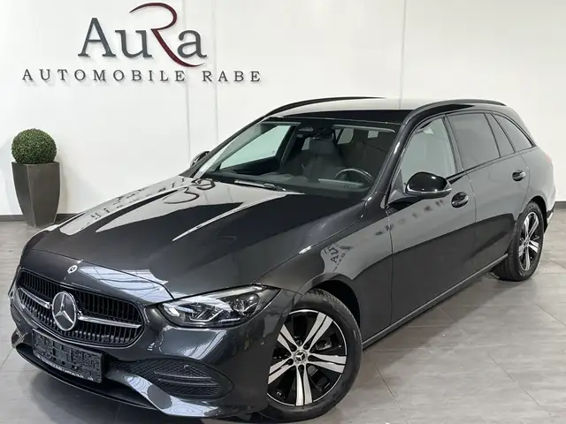 Mercedes-Benz C view 2