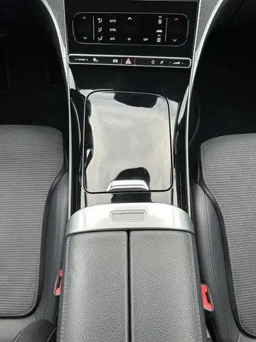 Mercedes-Benz C view 13