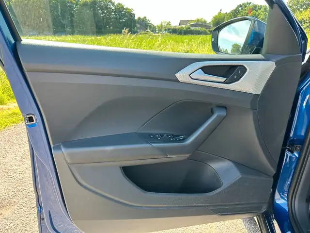 Volkswagen T-Cross view 12