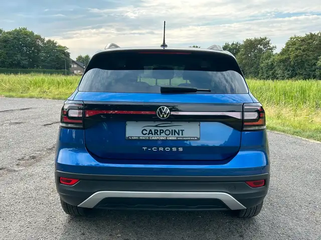 Volkswagen T-Cross view 4