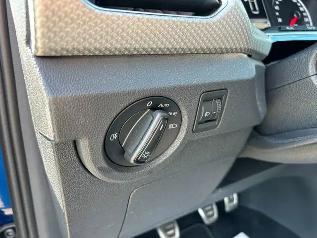 Volkswagen T-Cross view 13