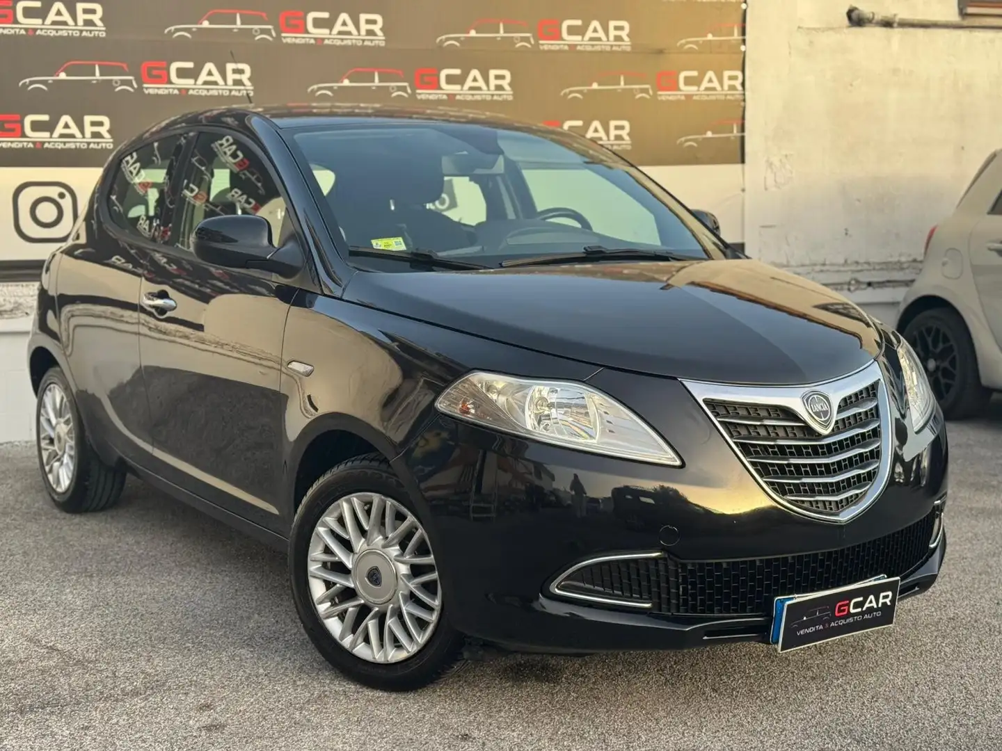 Lancia Ypsilon Ypsilon 1.2 69 CV 5 porte S&S Gold Zwart - 1