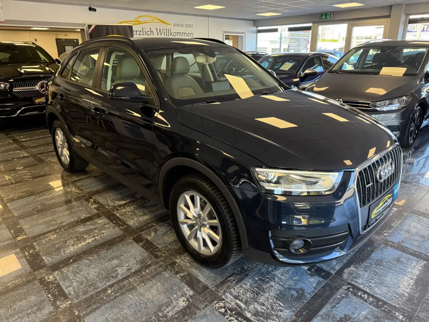 Audi Q3 2.0 TFSI quattro*Xenon*S-Tronic*Navi*Klimaaut Blau - 2