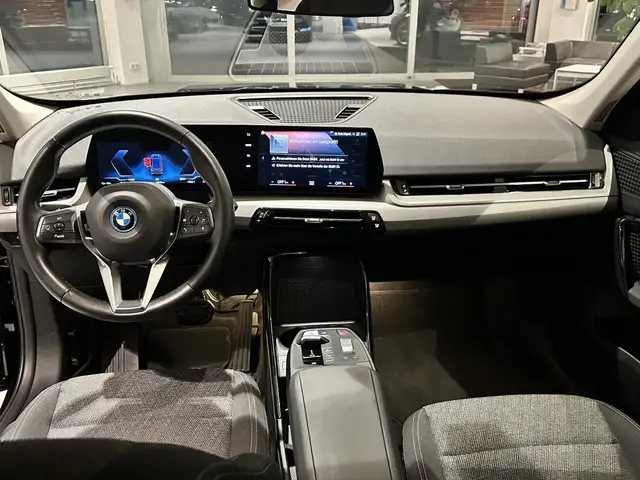 BMW Ix1 view 6
