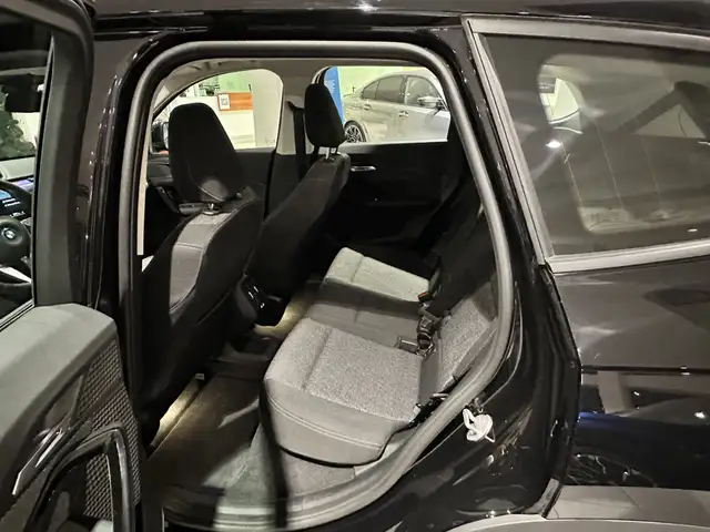 BMW Ix1 view 5