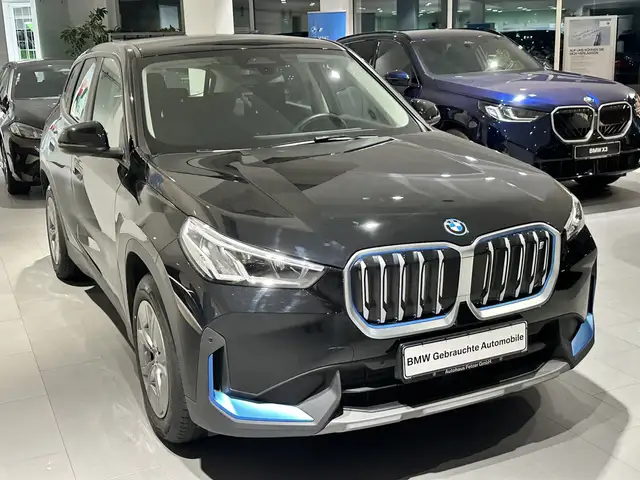 BMW Ix1 view 13