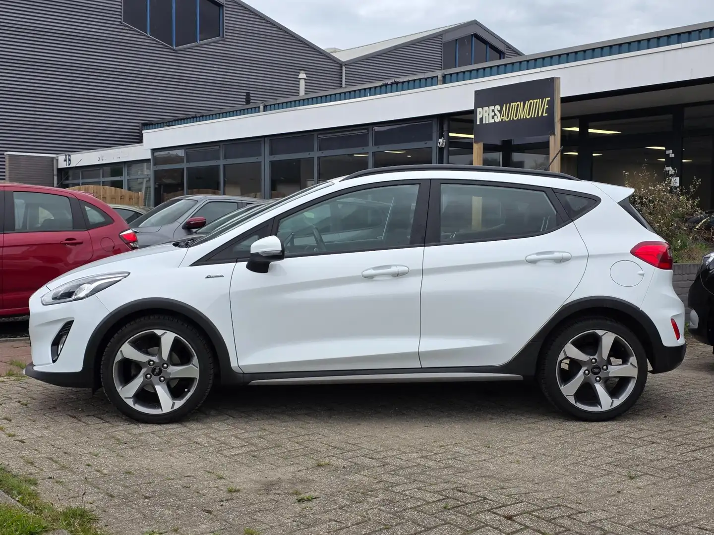 Ford Fiesta 1.0 EcoBoost Active |CLIMA|CRUISE|NAVI|PDC|LMV Wit - 2