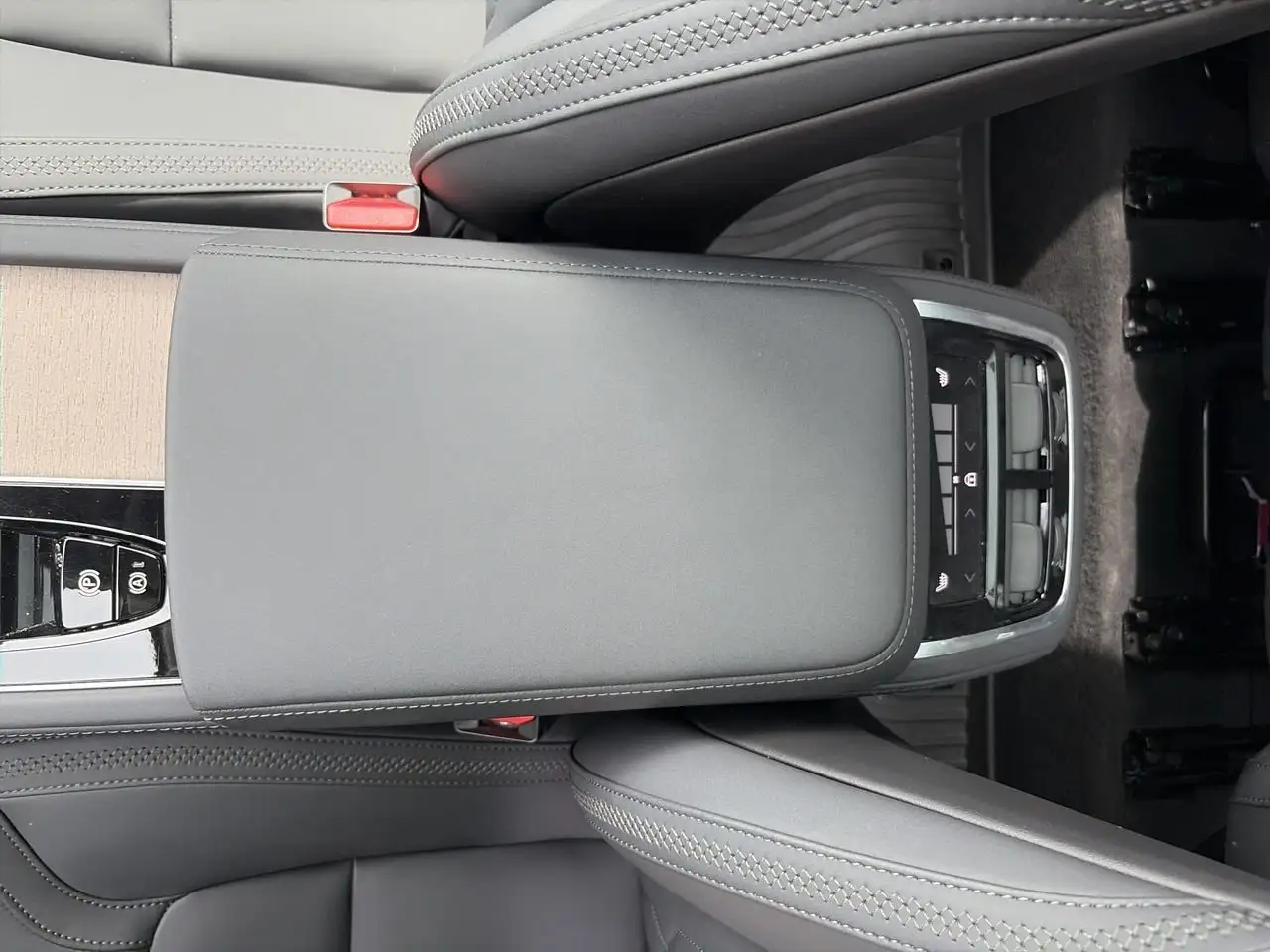 Volvo XC90 снимка Volvo XC90