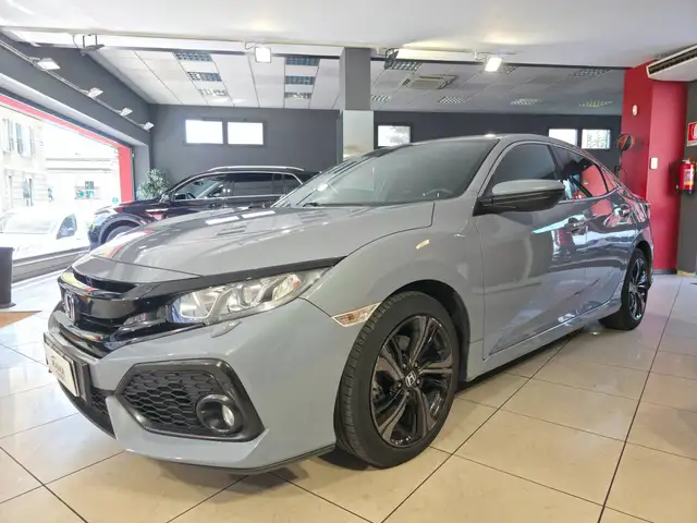 Honda Civic X 5p 1.6 Elegance Navi auto