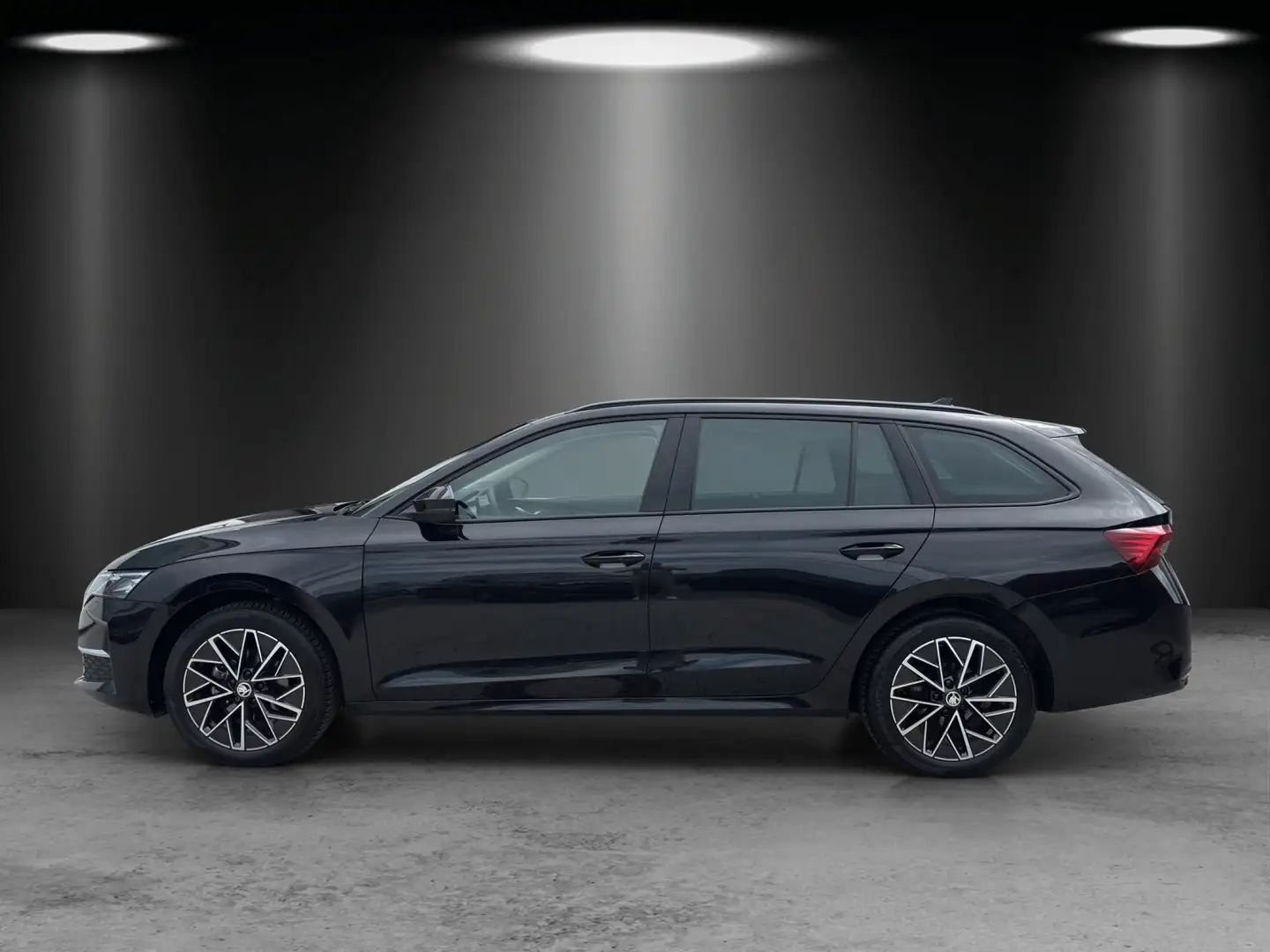 Skoda Octavia 2.0 TDI DSG Selection/PANO-DA./360°CAM/ Schwarz - 2