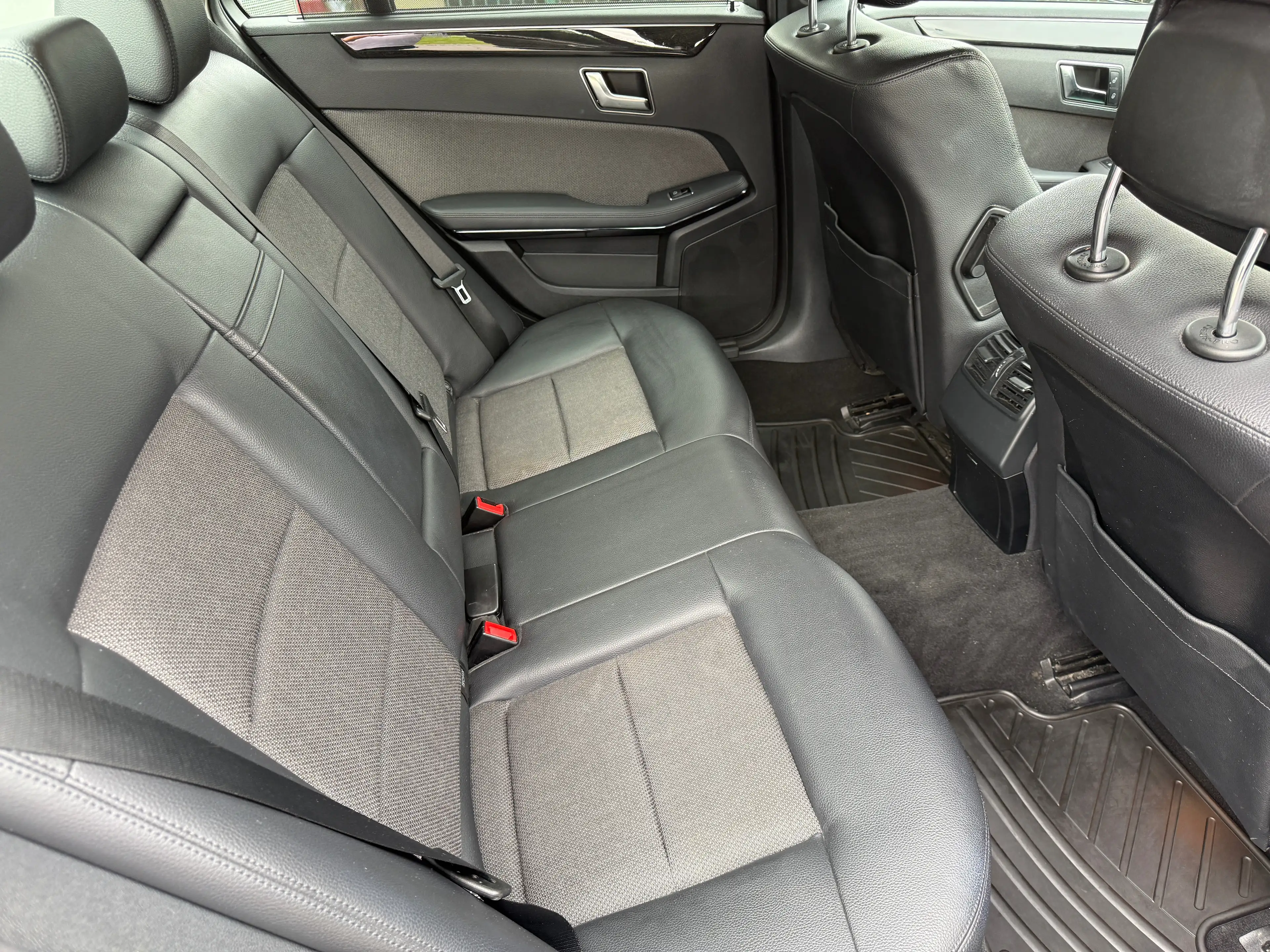 Mercedes-Benz E 300 CDI W212 Blue Efficiency Avantgarde *2.Hand*HU 2/2028*Scheckheft* — photo 11