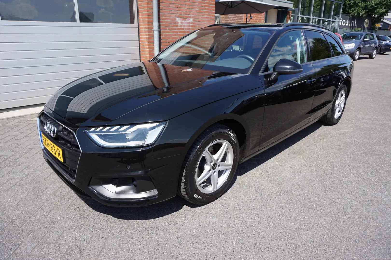 Audi A4 Avant 35 TFSI Pro Line NAVI - ALCANTARA - PARKEERS Noir - 2