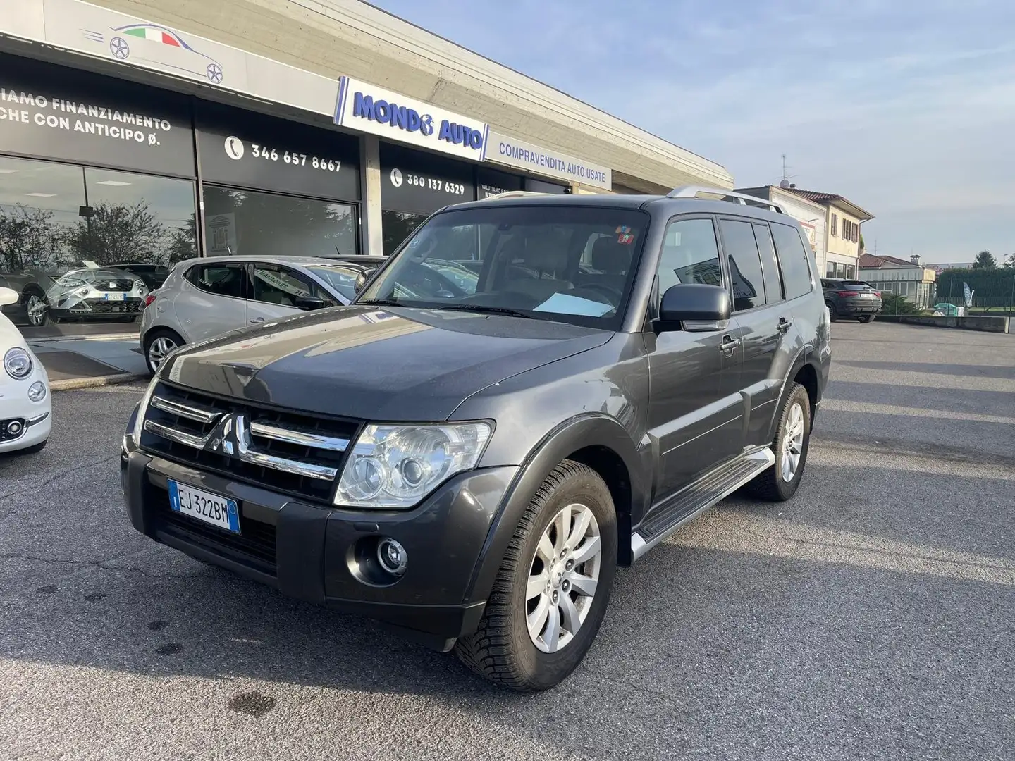 Mitsubishi Pajero 3.2 cr Instyle 200cv 5p auto *RIDOTTE* 7POSTI Negru - 1