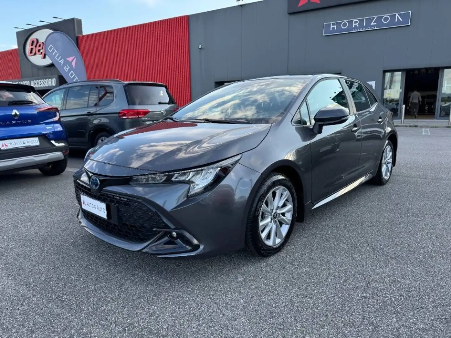 Toyota Corolla 1.8h Active cvt Gris - 1