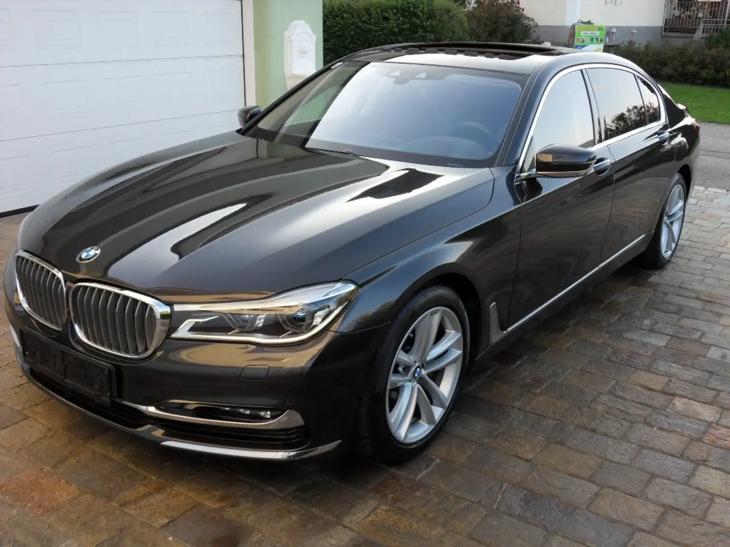 BMW 730 730Ld xDrive Lang G 12 *Voll*ev. Eintausch Cabrio Szary - 1