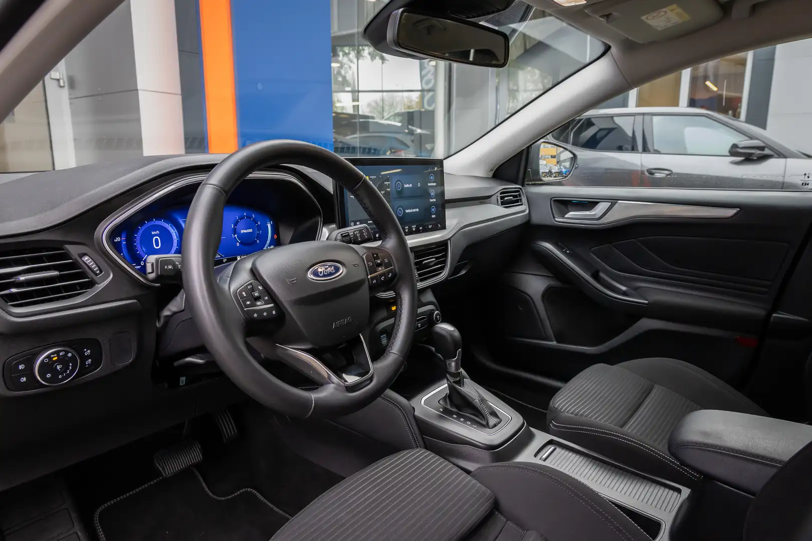 Ford Focus Wagon 1.0 EcoBoost Hybrid Titanium X | Trekhaak | Grijs - 2