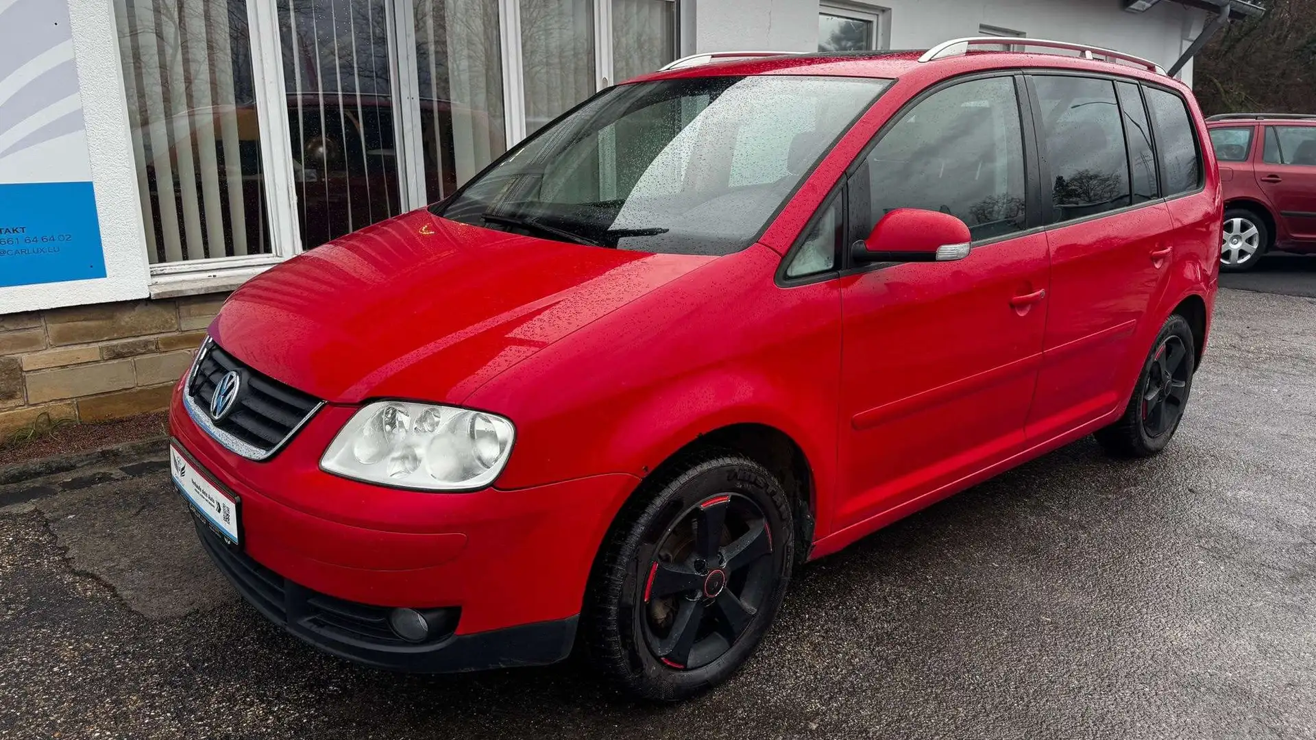 Volkswagen Touran Highline Rojo - 2