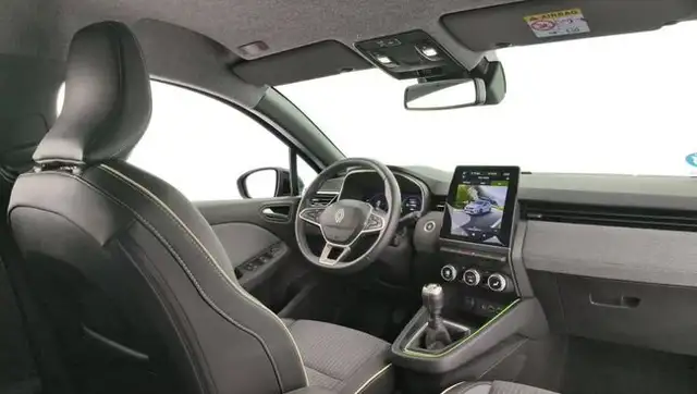 Renault Clio view 4
