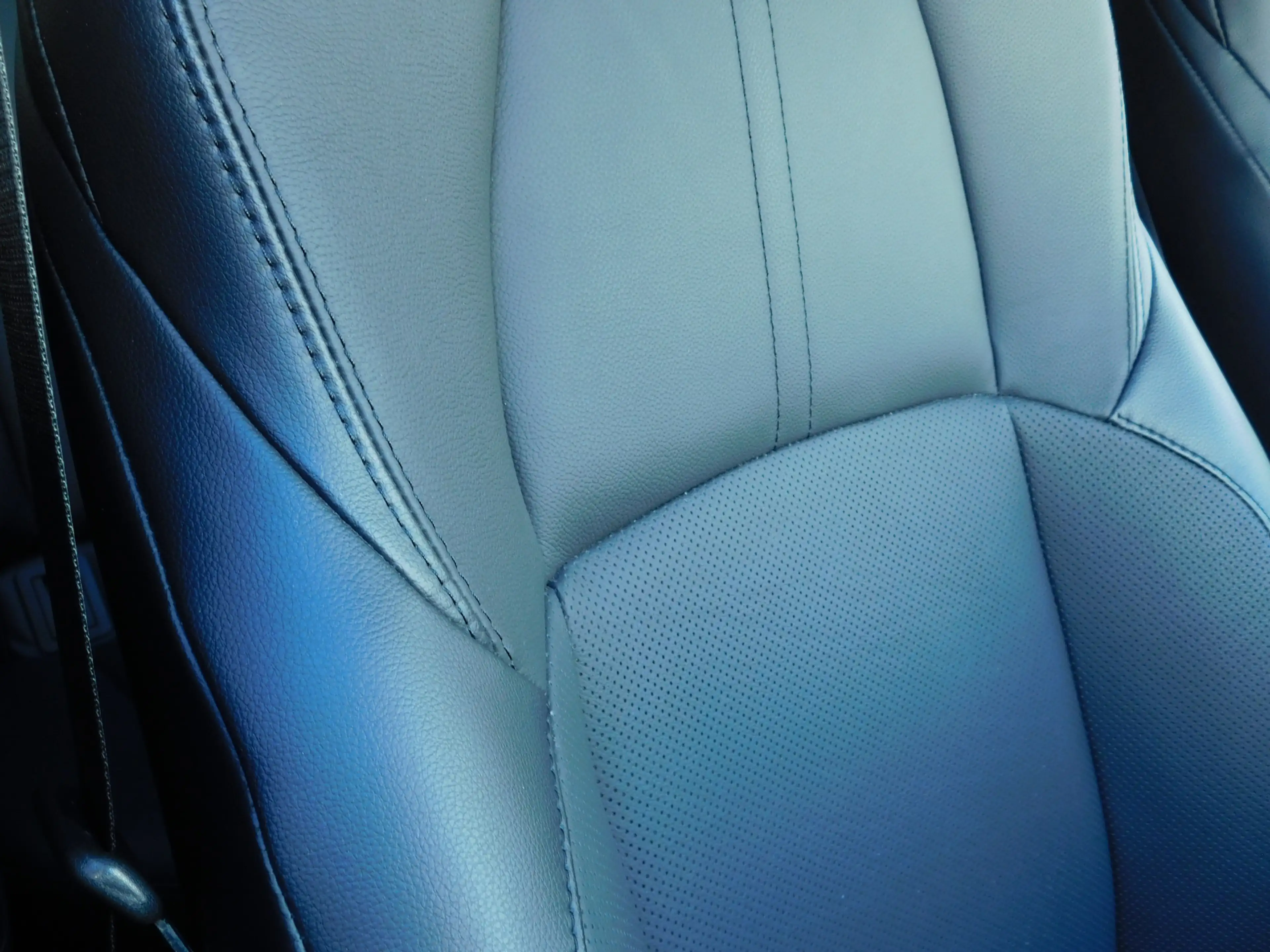 Toyota Corolla Cross 2.0 High Power Hybrid Launch Edition | LEDER | JBL — photo 15