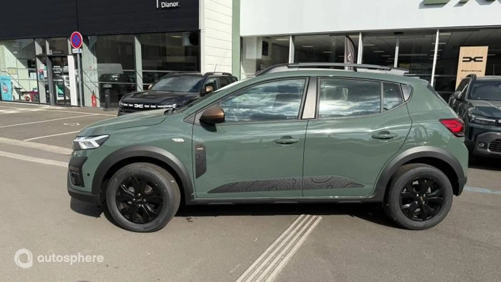 Dacia Sandero 1.0 ECO-G 100ch Stepway Extreme + -24 - 2